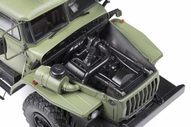 BM-21 Grad Rocket Launcher (Zvezda 1:35) 