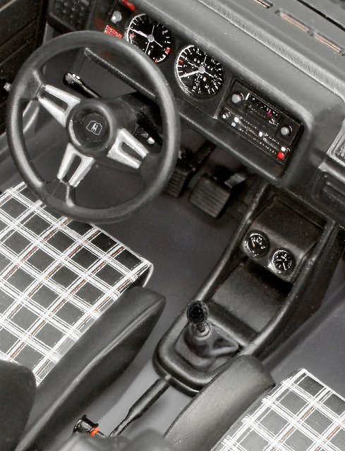 67072 - VW Golf 1 GTI (Revell 1:24) 