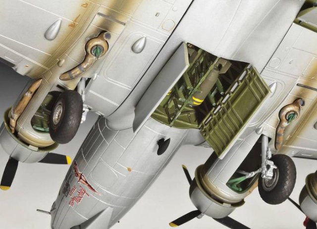 04283 - B-17G Flying Fortress (Revell 1:72) 