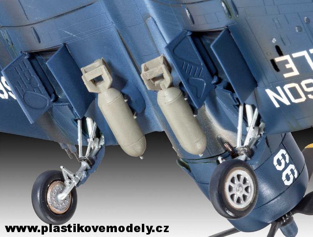 03955 - F4U-4 Corsair (Revell 1:72) 