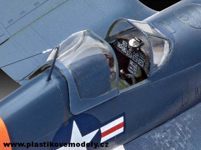 03955 - F4U-4 Corsair (Revell 1:72) 