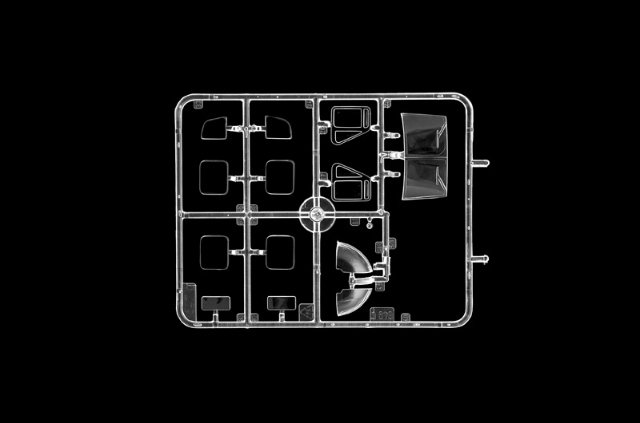 Vrtulník UH-1D SLICK (Italeri 1:48) 