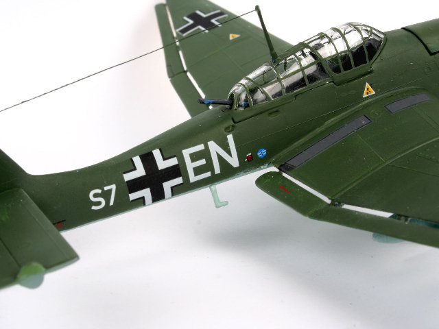 04692 - Junkers Ju 87 G-D Tank Buster (Revell 1:72) 