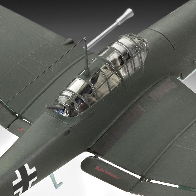 04692 - Junkers Ju 87 G-D Tank Buster (Revell 1:72) 