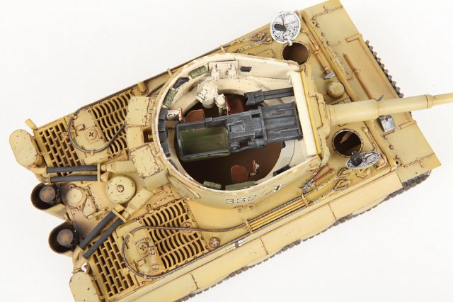 Tank Tiger I Early (Kursk) (Zvezda 1:35) 