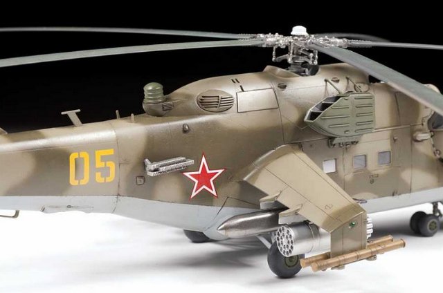 Vrtulník MIL-Mi 24 V-VP (Zvezda 1:48) 