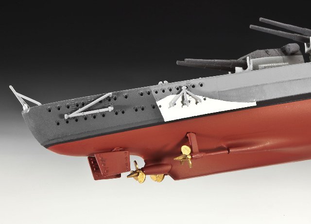 05098 - Battleship BISMARCK (Revell 1:700) 