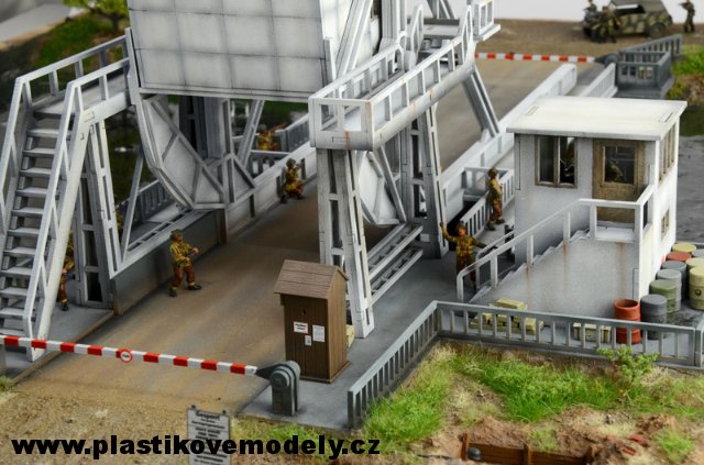 Diorama Pegasus Bridge Airborne Assault (Italeri 1:72) 