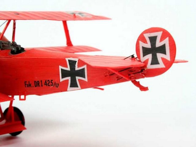 64116 - ModelSet FOKKER DR.1 Triplane (Revell 1:72) 