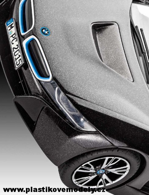 07008 - BMW i8 (Revell 1:24) 