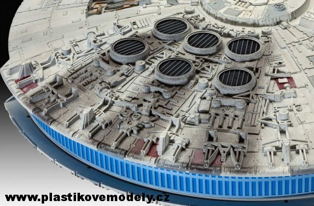Millennium Falcon (Revell 1:72) 