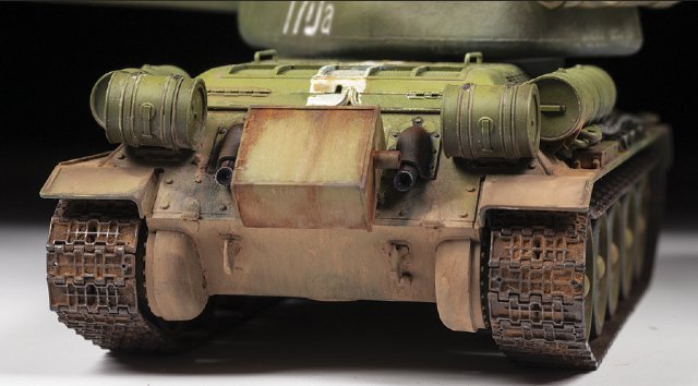 Soviet Medium Tank T-34/85 (Zvezda 1:35) 