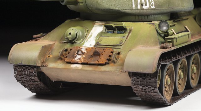 Soviet Medium Tank T-34/85 (Zvezda 1:35) 
