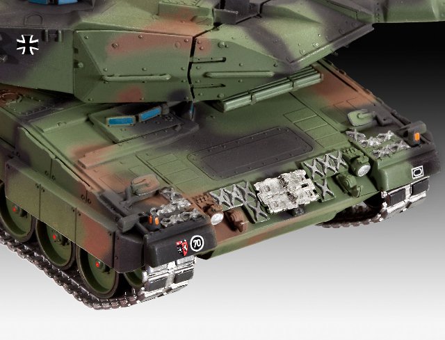 03180 - Tank Leopard 2A6-A6M (Revell 1:72)