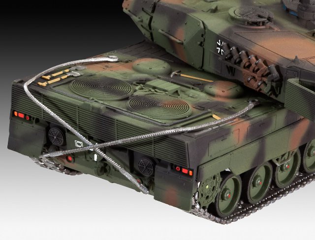 03180 - Tank Leopard 2A6-A6M (Revell 1:72)
