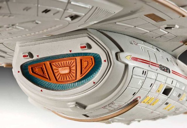 ModelKit Star Trek U.S.S. Voyager (Revell 1:670) 