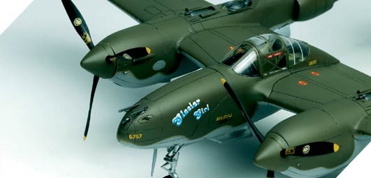 P-38F Lightning Glacier Girl (Academy 1:48) 
