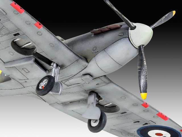 Spitfire Mk. IIa (Revell 1:72) 