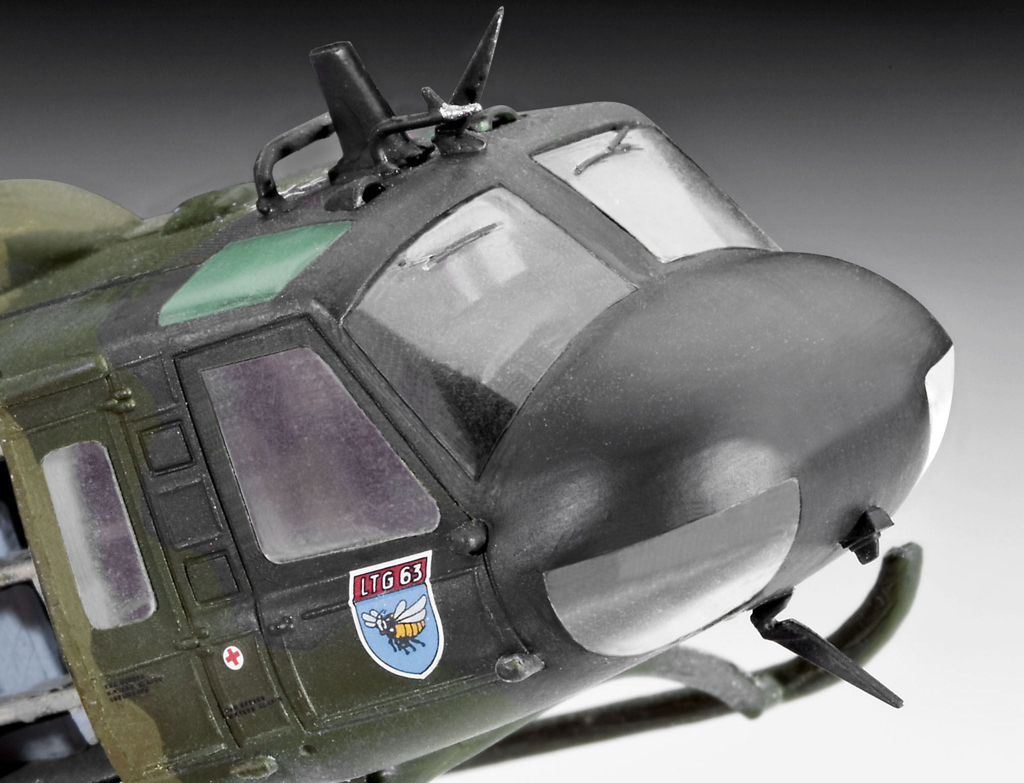 04444 - Bell UH-1D SAR (Revell 1:72) 