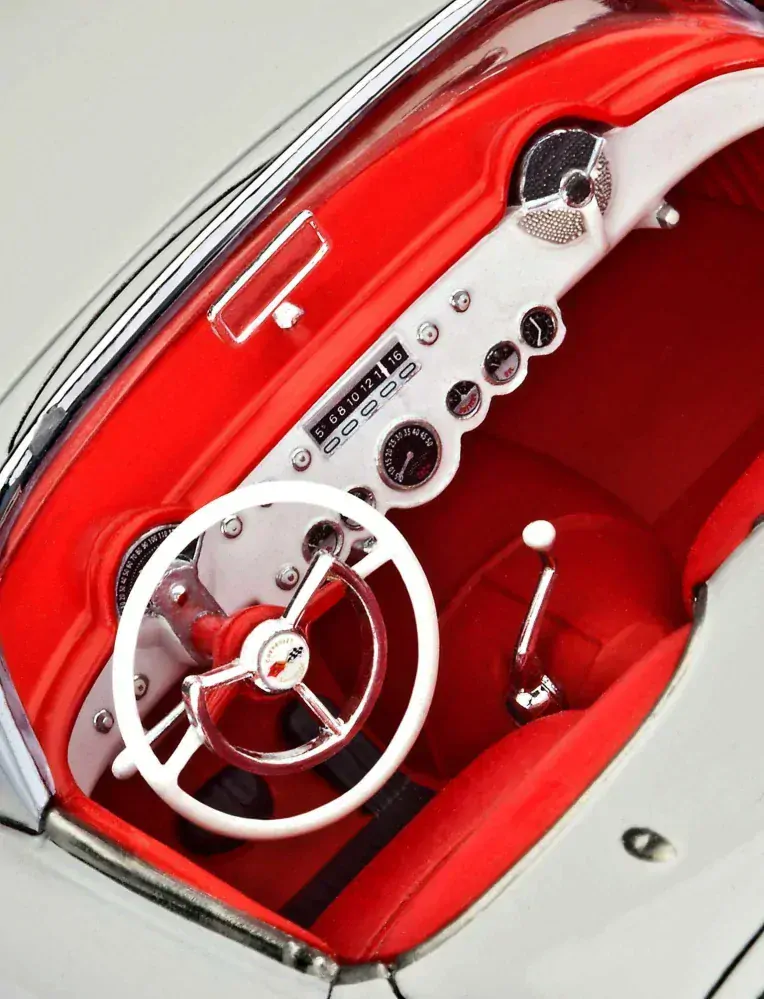 ModelSet '53 Chevrolet® Corvette® Roadster (Revell 1:24)
