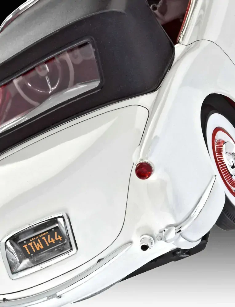 ModelSet '53 Chevrolet® Corvette® Roadster (Revell 1:24)