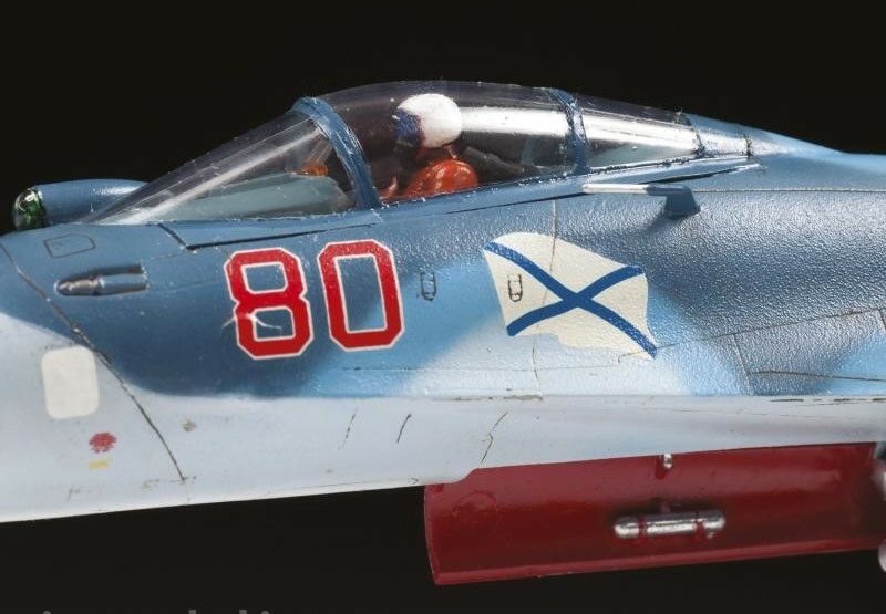 Sukhoi SU-33 Flanker D (Zvezda 1:72) 