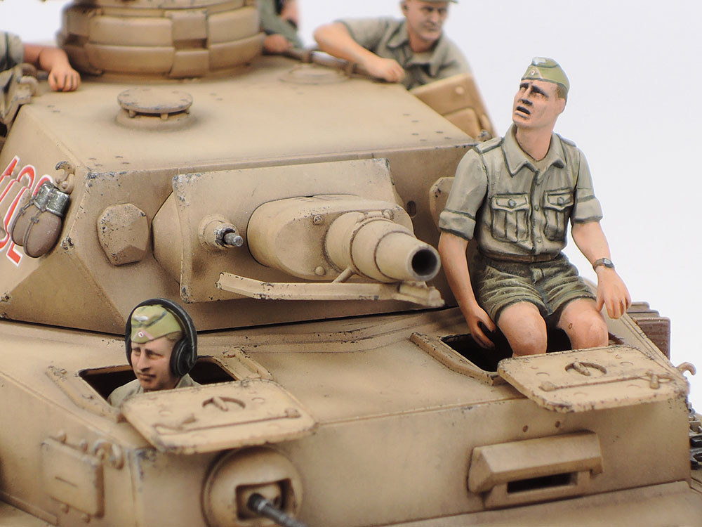 Pz.IV.F & Motorcycle N.Africa (Tamiya 1:35)