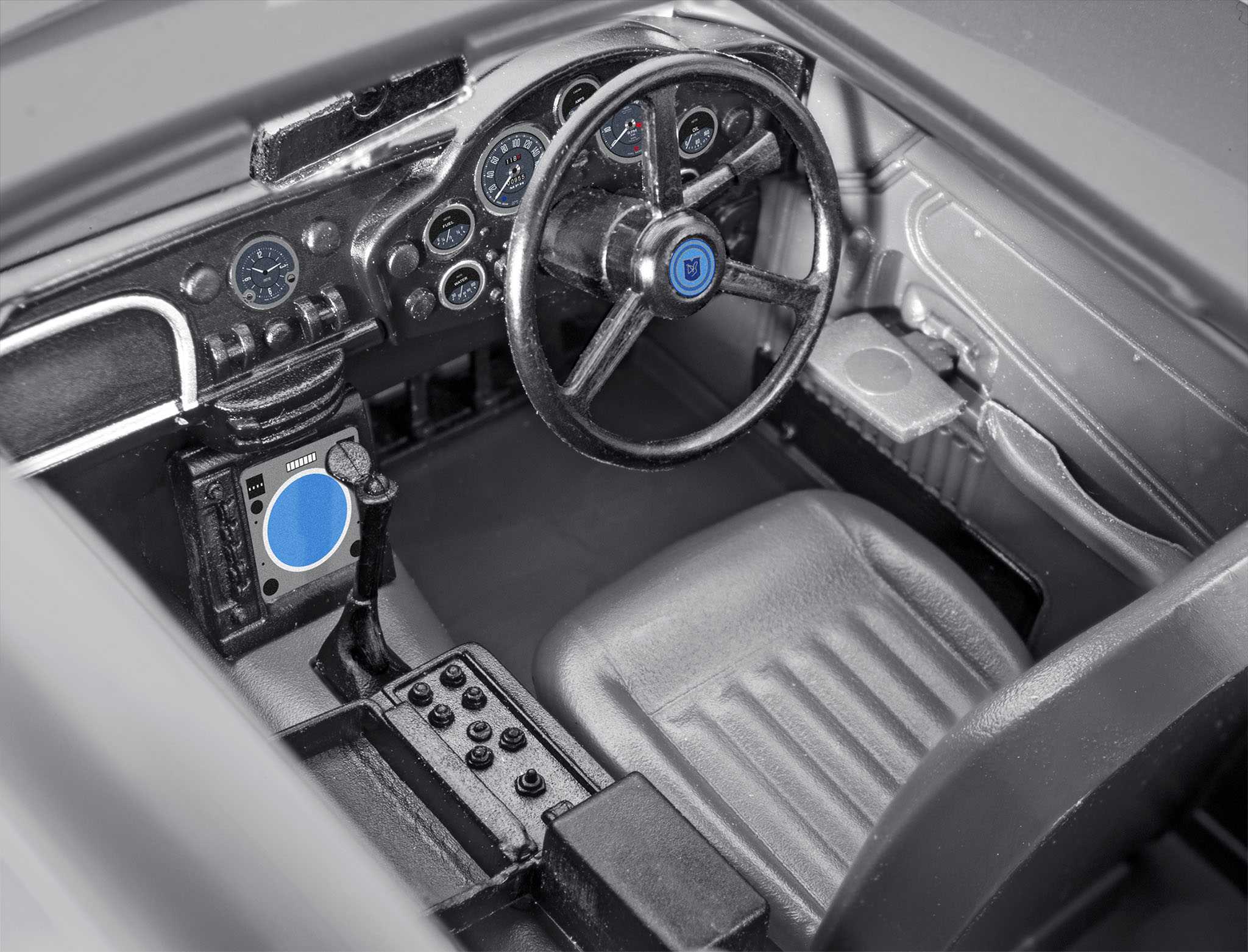 James Bond Aston Martin DB5 (Revell 1:24)
