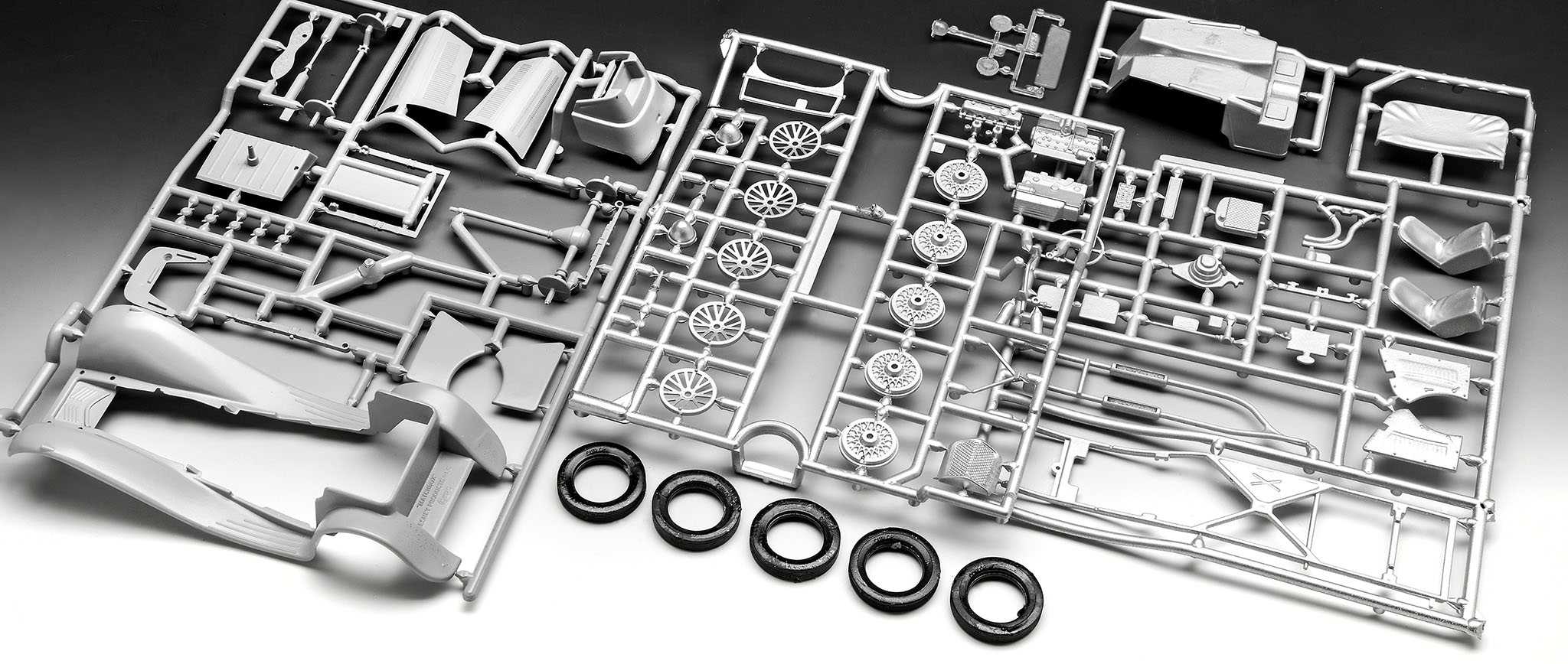 Starter Kit Jaguar SS 100 (1:32) 